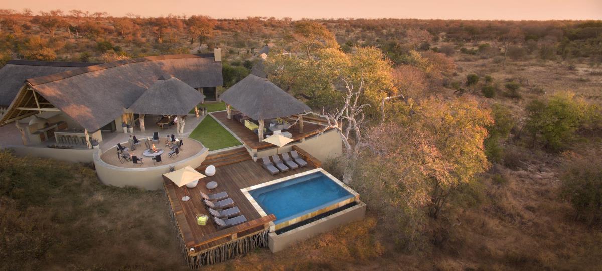 Linger Longer - Santorini Mozambique & Rockfig Safari Lodge Timbavati